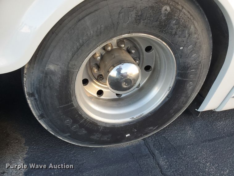 image for item HW9526 2000 Blue Bird LTC40  coach bus