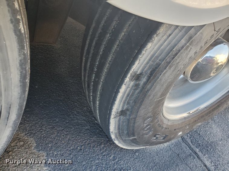 image for item HW9526 2000 Blue Bird LTC40  coach bus