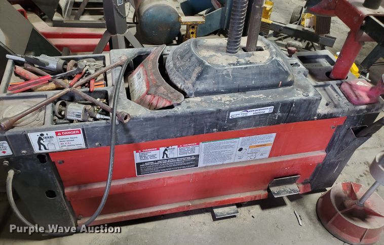 image for item HW9556 Coats 4050A  tire machine