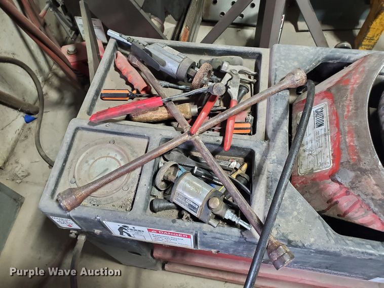 image for item HW9556 Coats 4050A  tire machine