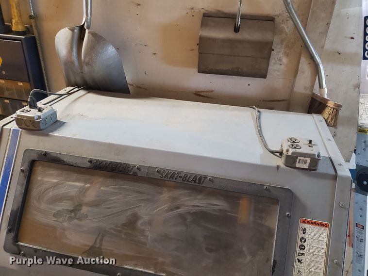 image for item HW9557 Skat Blast sand blasting cabinet