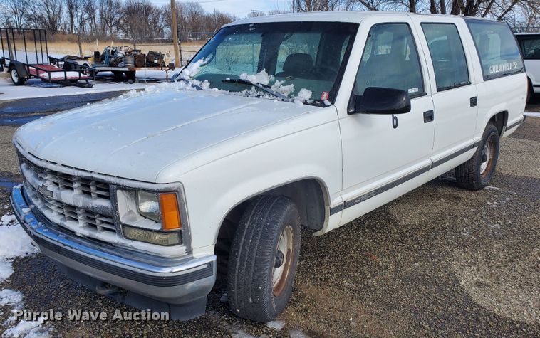 image for item HW9558 1997 Chevrolet Suburban  SUV