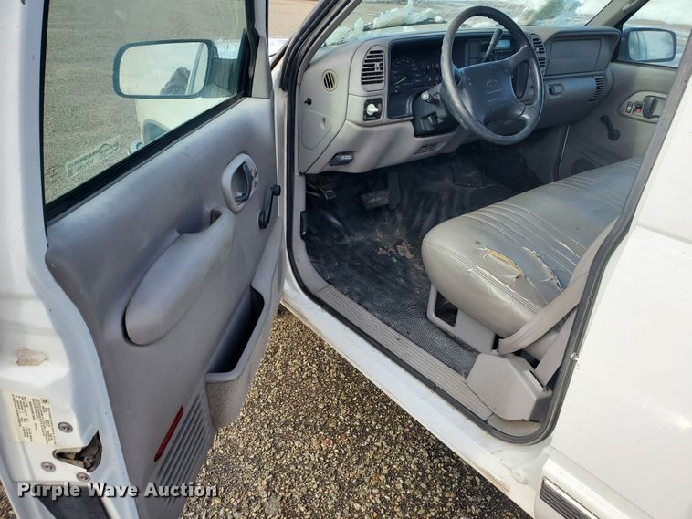 image for item HW9558 1997 Chevrolet Suburban  SUV