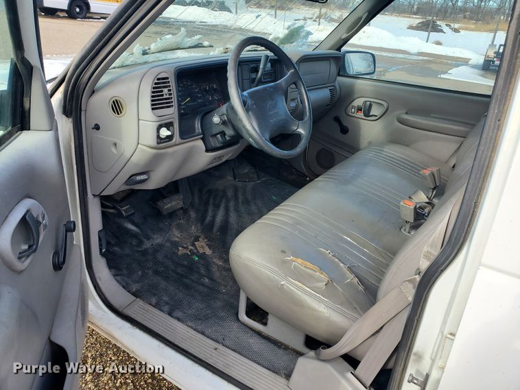 image for item HW9558 1997 Chevrolet Suburban  SUV