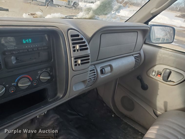 image for item HW9558 1997 Chevrolet Suburban  SUV