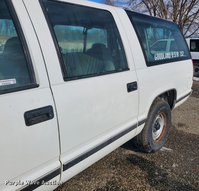 image for item HW9558 1997 Chevrolet Suburban  SUV
