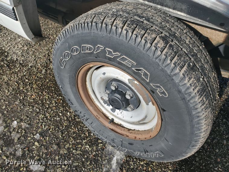 image for item HW9558 1997 Chevrolet Suburban  SUV