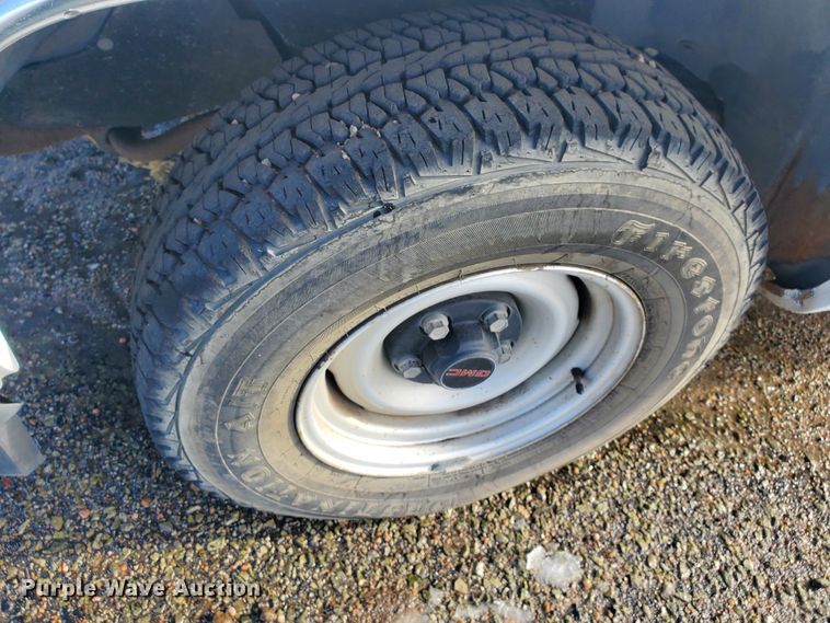 image for item HW9559 1999 GMC Suburban  SUV