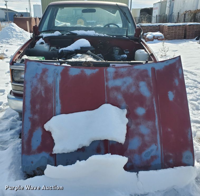 image for item HW9560 1988 Chevrolet C1500  pickup truck