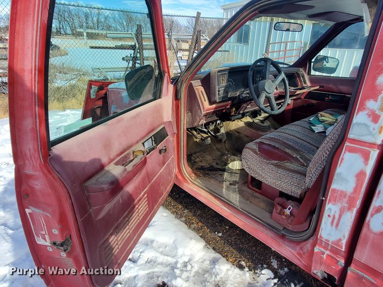 image for item HW9560 1988 Chevrolet C1500  pickup truck