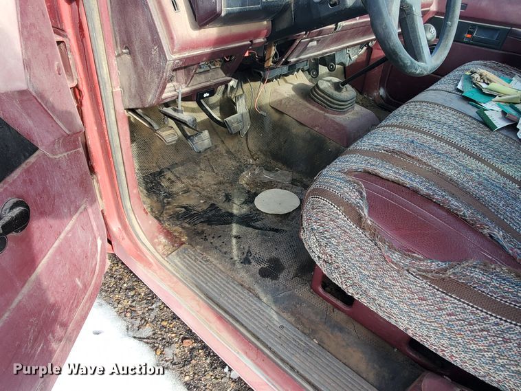 image for item HW9560 1988 Chevrolet C1500  pickup truck