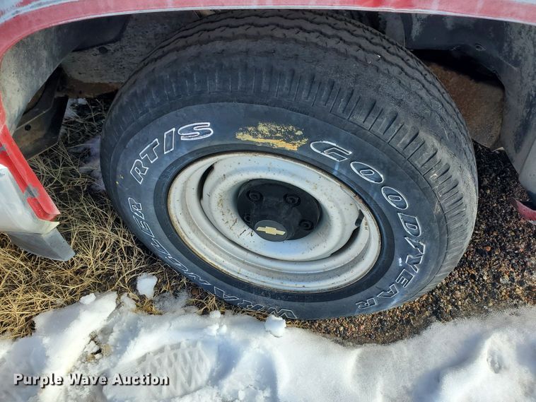 image for item HW9560 1988 Chevrolet C1500  pickup truck