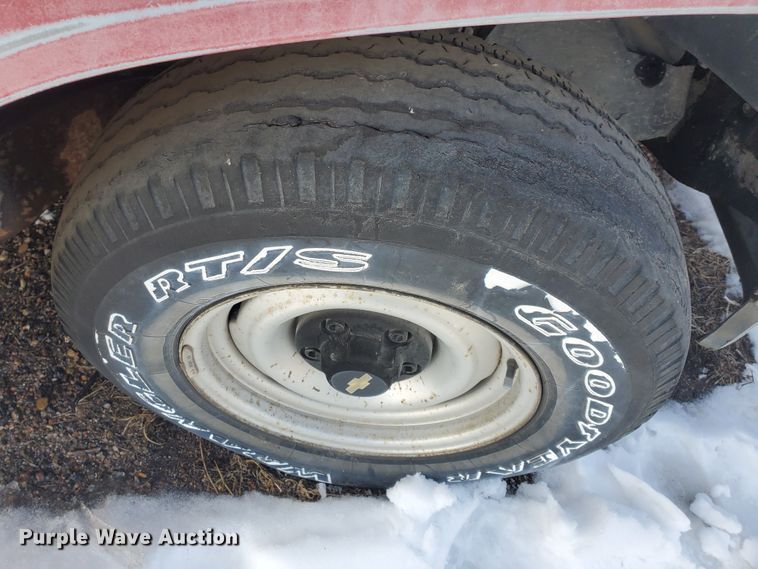 image for item HW9560 1988 Chevrolet C1500  pickup truck