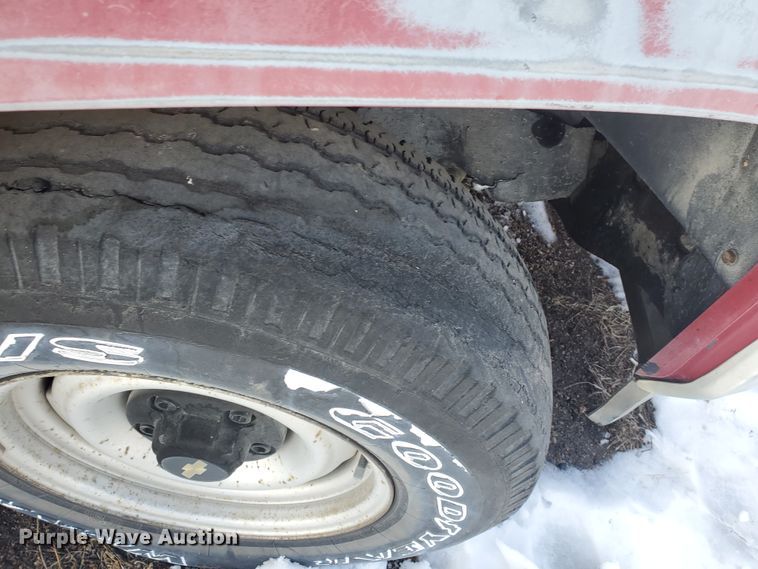 image for item HW9560 1988 Chevrolet C1500  pickup truck