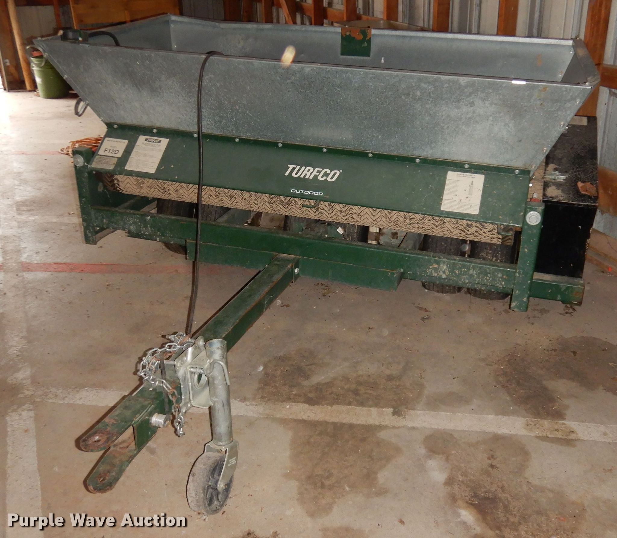 Turfco F12D MeteRMatic III top dresser spreader in Saint Marys, KS