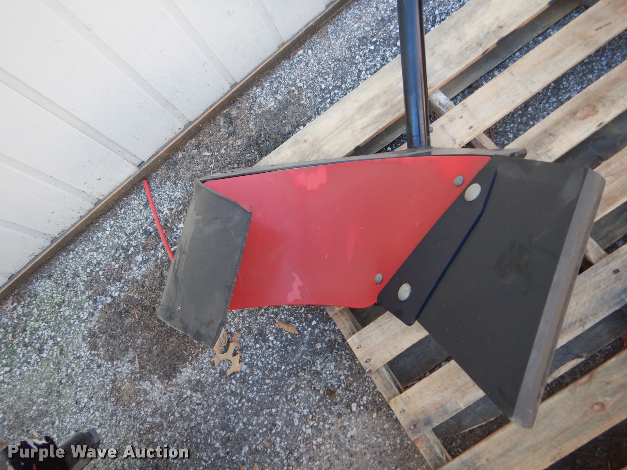 Boss snow plow extensions in Ottumwa, IA Item HU9893 sold Purple Wave