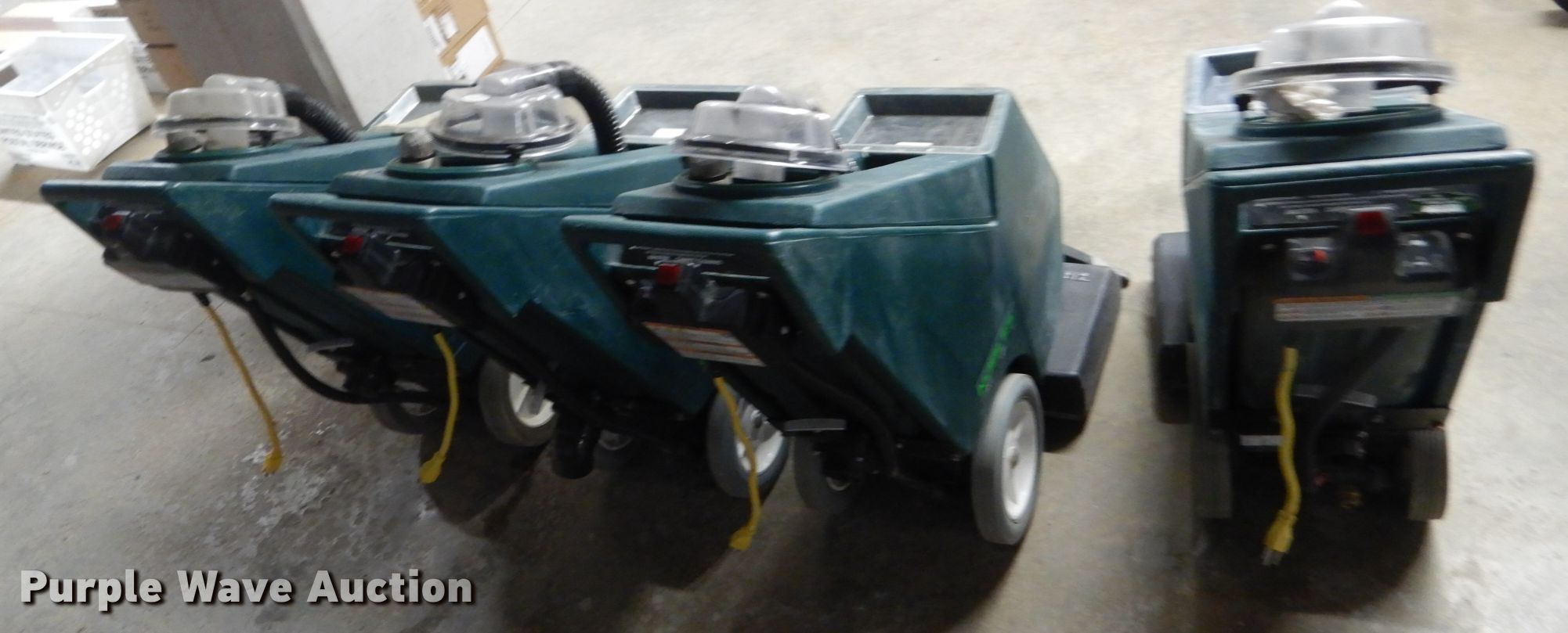 (4) Nobles Power Eagle carpet cleaners in Ottumwa, IA Item HU9908