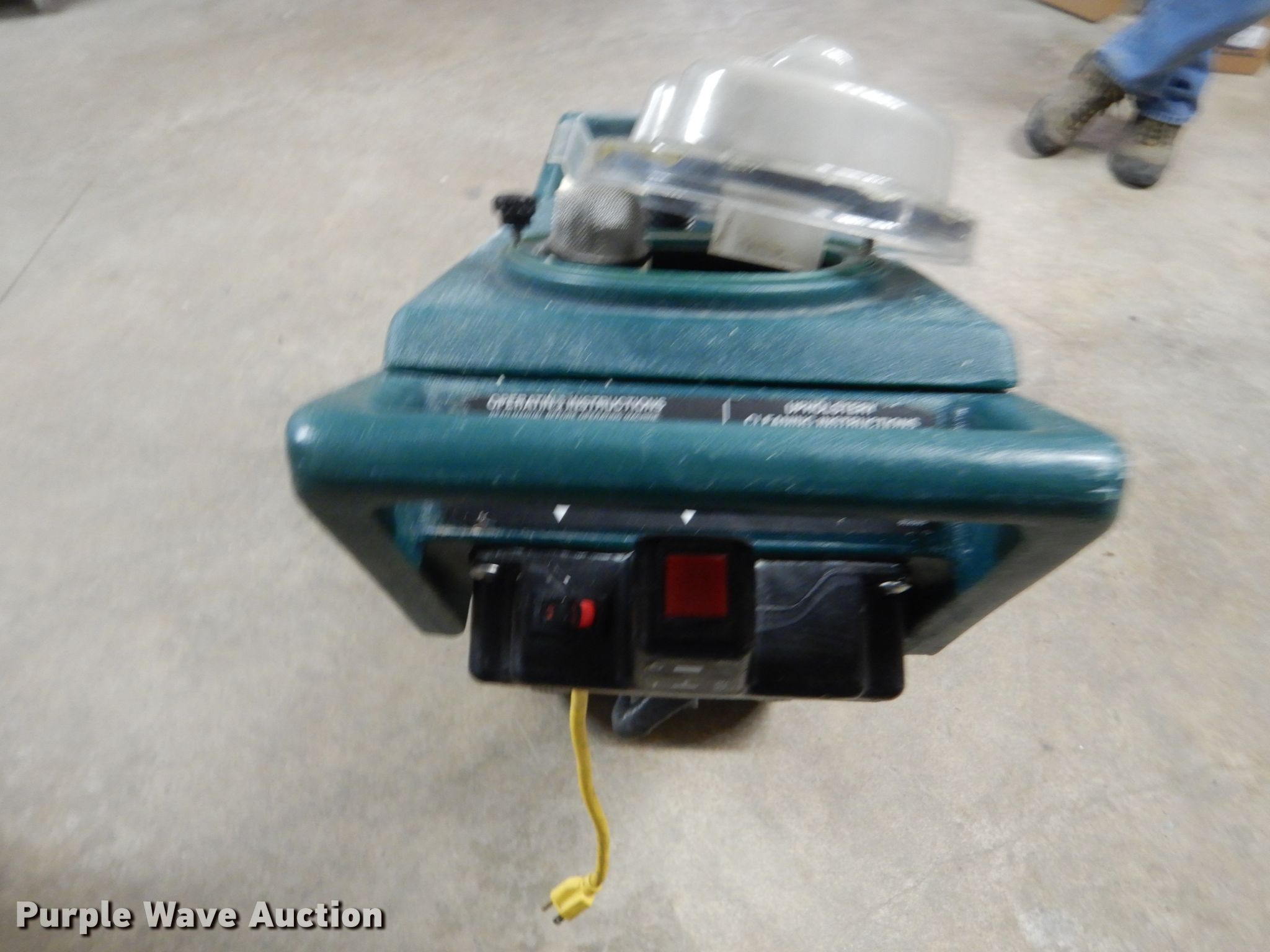 (4) Nobles Power Eagle carpet cleaners in Ottumwa, IA Item HU9908