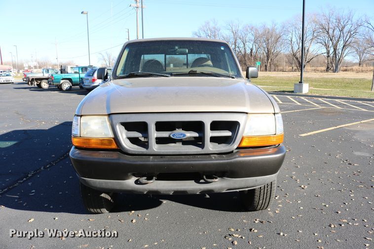 image for item DE1862 2000 Ford Ranger  SuperCab pickup truck