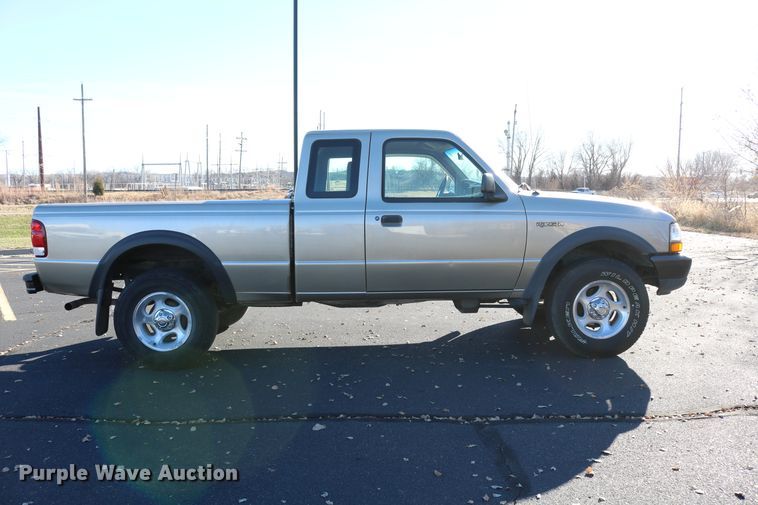 image for item DE1862 2000 Ford Ranger  SuperCab pickup truck