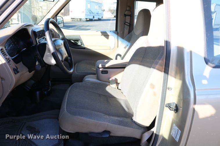 image for item DE1862 2000 Ford Ranger  SuperCab pickup truck