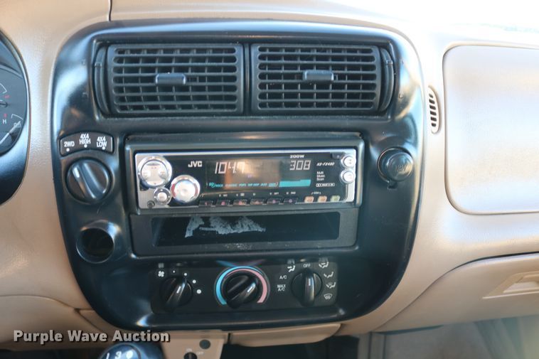 image for item DE1862 2000 Ford Ranger  SuperCab pickup truck