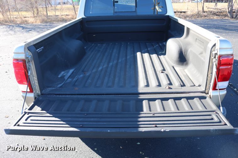 image for item DE1862 2000 Ford Ranger  SuperCab pickup truck