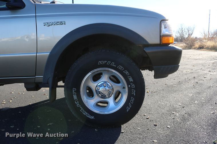 image for item DE1862 2000 Ford Ranger  SuperCab pickup truck