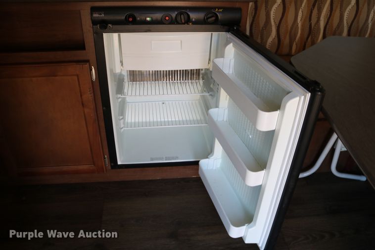 image for item DE1863 2014 Dutchmen Aspen Trail  camper