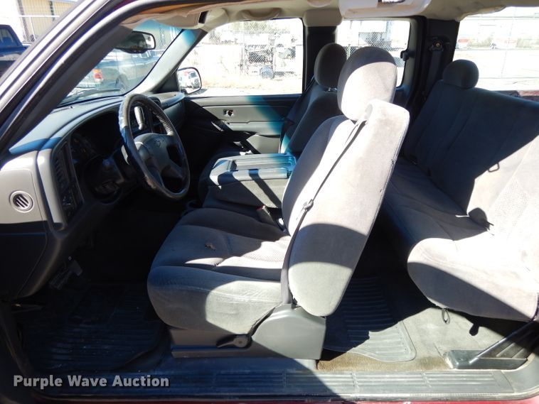 image for item DH3389 2005 Chevrolet Silverado 1500  Ext. Cab pickup truck