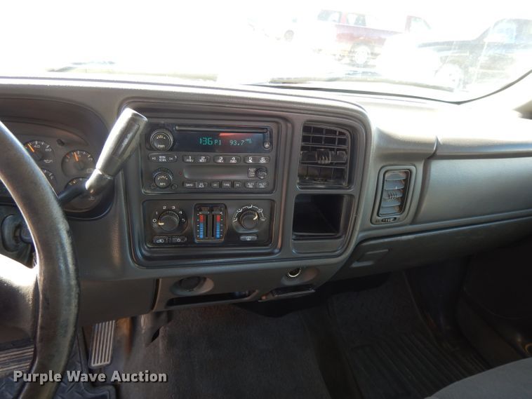 image for item DH3389 2005 Chevrolet Silverado 1500  Ext. Cab pickup truck