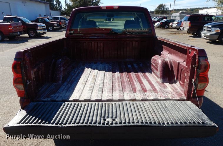 image for item DH3389 2005 Chevrolet Silverado 1500  Ext. Cab pickup truck