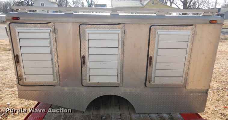 image for item DH5586 Pickup truck bed dog box