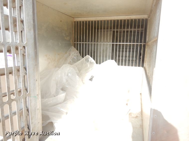 image for item DH5586 Pickup truck bed dog box