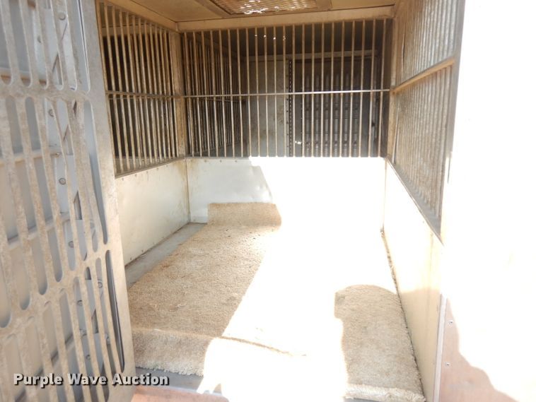 image for item DH5586 Pickup truck bed dog box