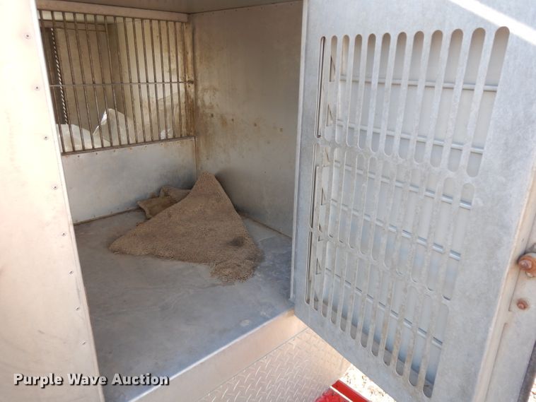 image for item DH5586 Pickup truck bed dog box