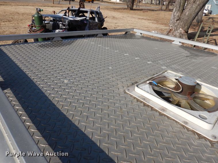 image for item DH5586 Pickup truck bed dog box