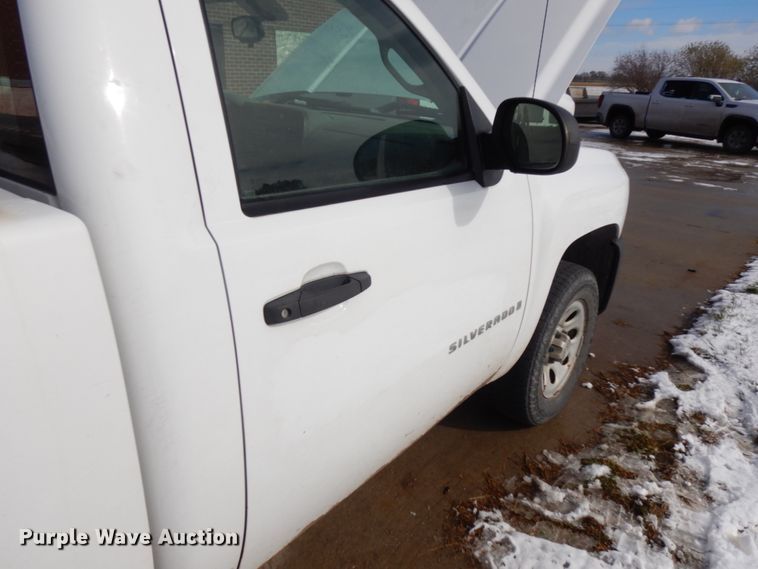 image for item DH6737 2008 Chevrolet Silverado 1500  pickup truck