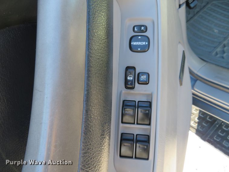 image for item DI3872 2004 Toyota 4Runner Limited  SUV