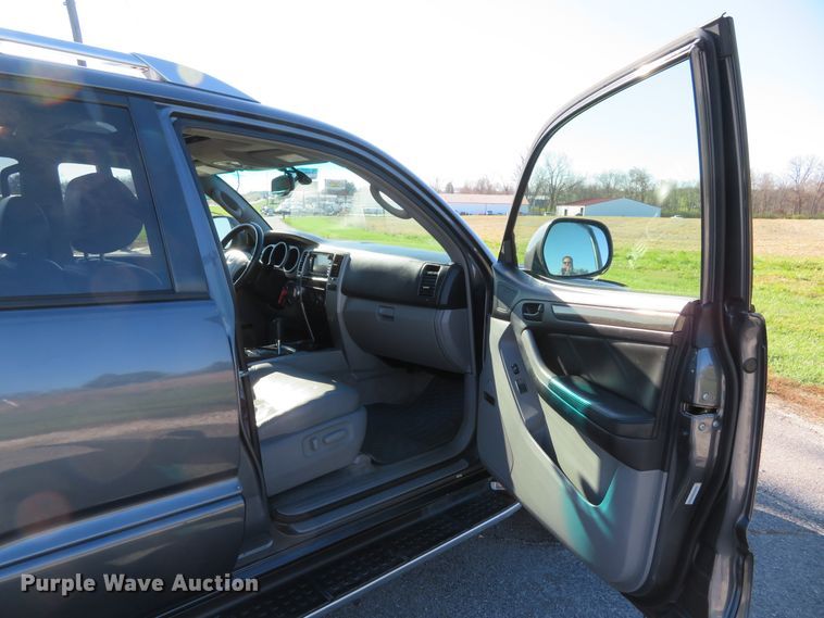 image for item DI3872 2004 Toyota 4Runner Limited  SUV