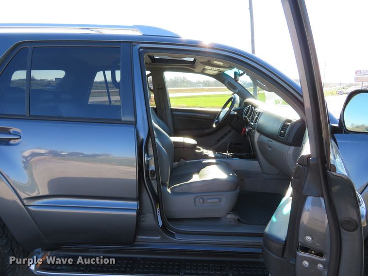 image for item DI3872 2004 Toyota 4Runner Limited  SUV