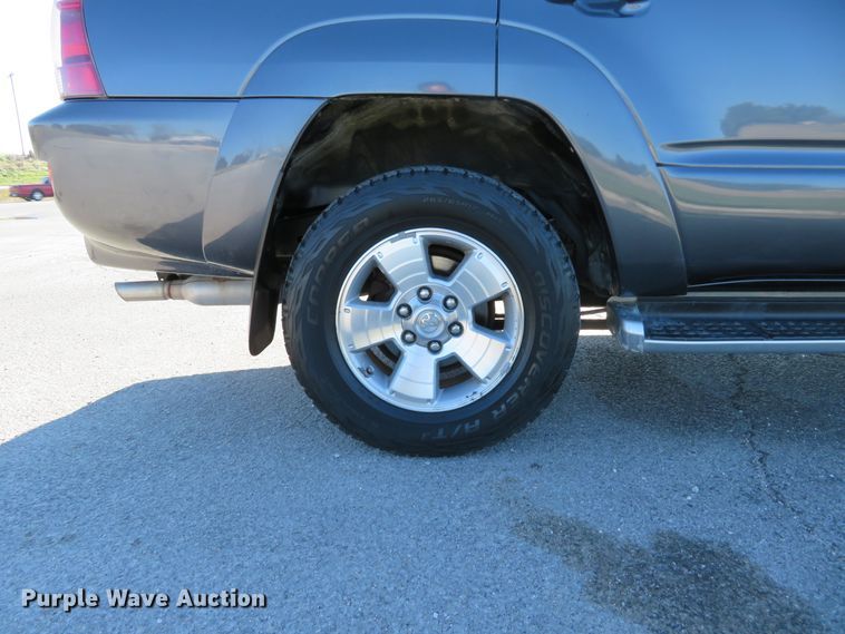 image for item DI3872 2004 Toyota 4Runner Limited  SUV