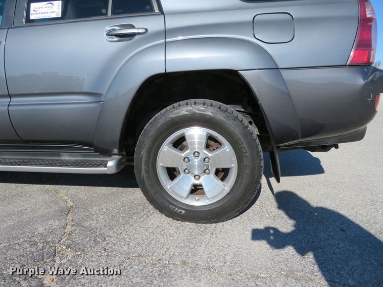 image for item DI3872 2004 Toyota 4Runner Limited  SUV