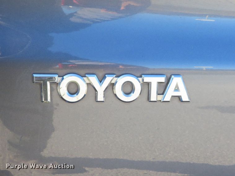 image for item DI3872 2004 Toyota 4Runner Limited  SUV