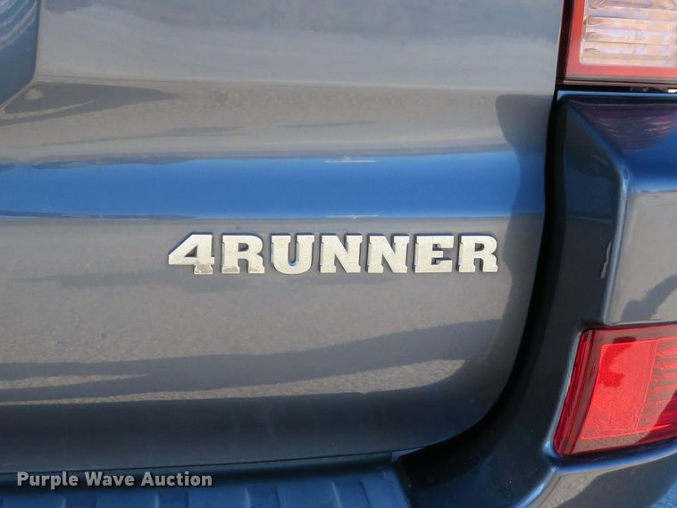 image for item DI3872 2004 Toyota 4Runner Limited  SUV