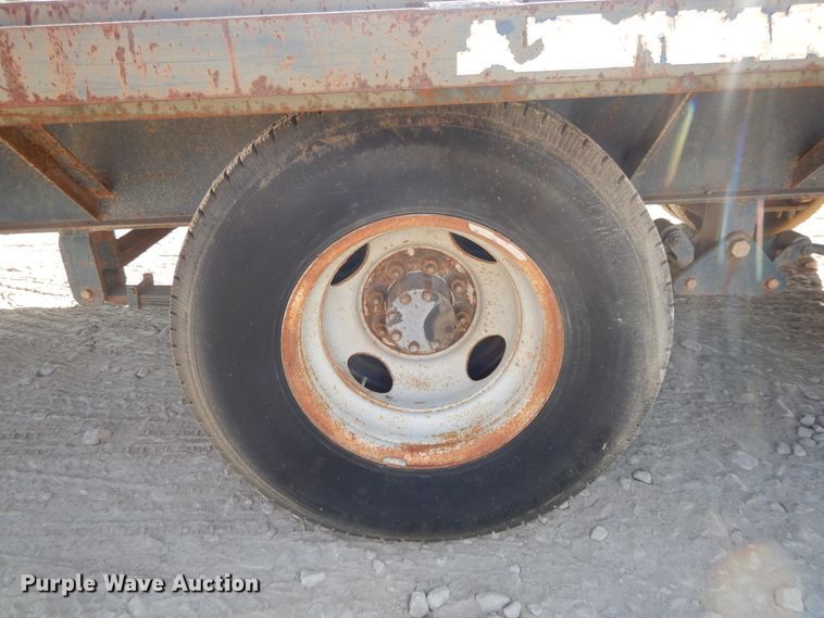 image for item DI7619 1999 HME equipment trailer