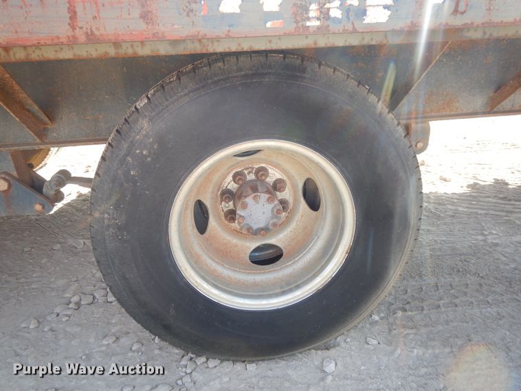 image for item DI7619 1999 HME equipment trailer