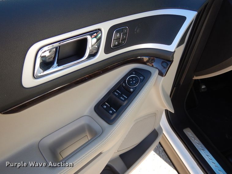 image for item DI8077 2013 Ford Explorer Limited  SUV