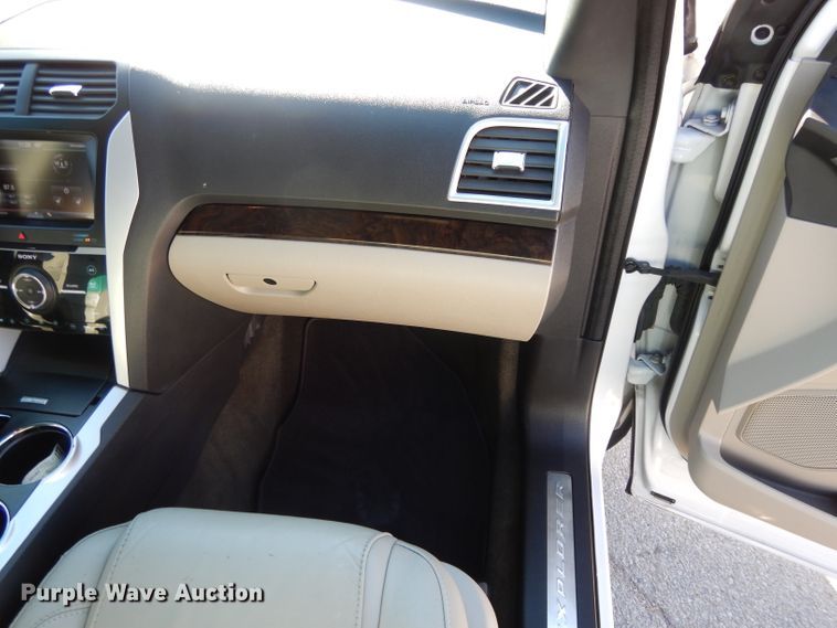 image for item DI8077 2013 Ford Explorer Limited  SUV