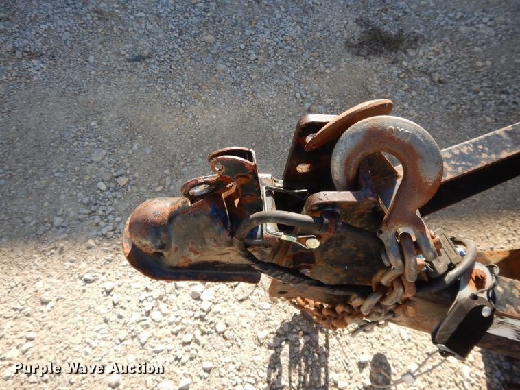 image for item DI8128 2004 H&H dump trailer